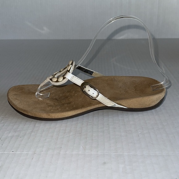 Vionic Ricci Toe Post Sandals - Picture 3 of 11